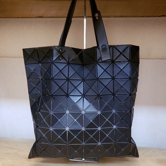 Issey Miyake Tote - Picture 1 of 2